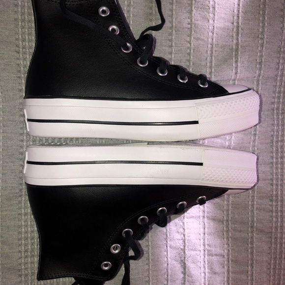 Converse - Picture 9 of 12